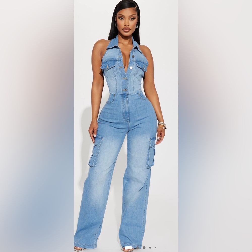 Denim Halter Cargo Jumpsuit – Light Wash